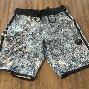 Vissla x Hoffman board shorts. Size 28 waist. 9 inch inseam.
